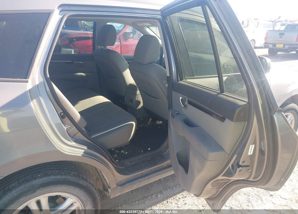 2010 HYUNDAI SANTA FE VIN: 5NMSGDAB8AH365832