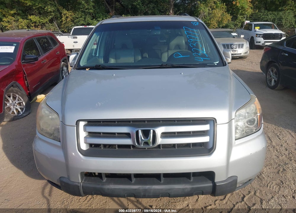 2008 HONDA PILOT SE VIN: 5FNYF183X8B031646