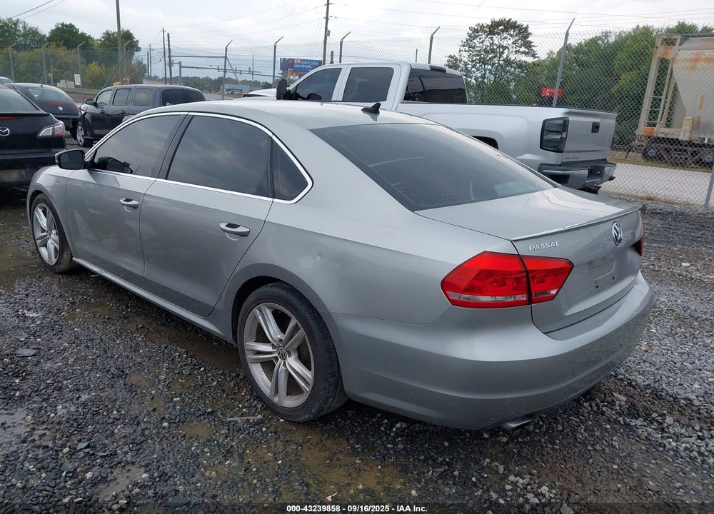2014 VOLKSWAGEN PASSAT 3.6L V6 SE VIN: 1VWBM7A34EC096667