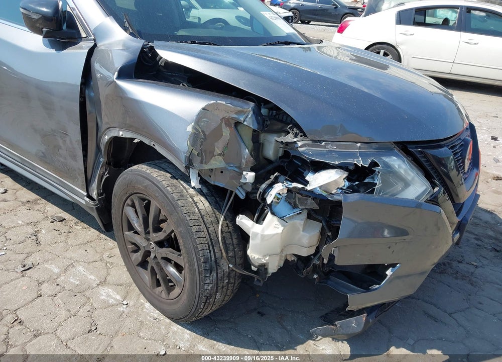 2018 NISSAN ROGUE VIN: 5N1AT2MV9JC724293