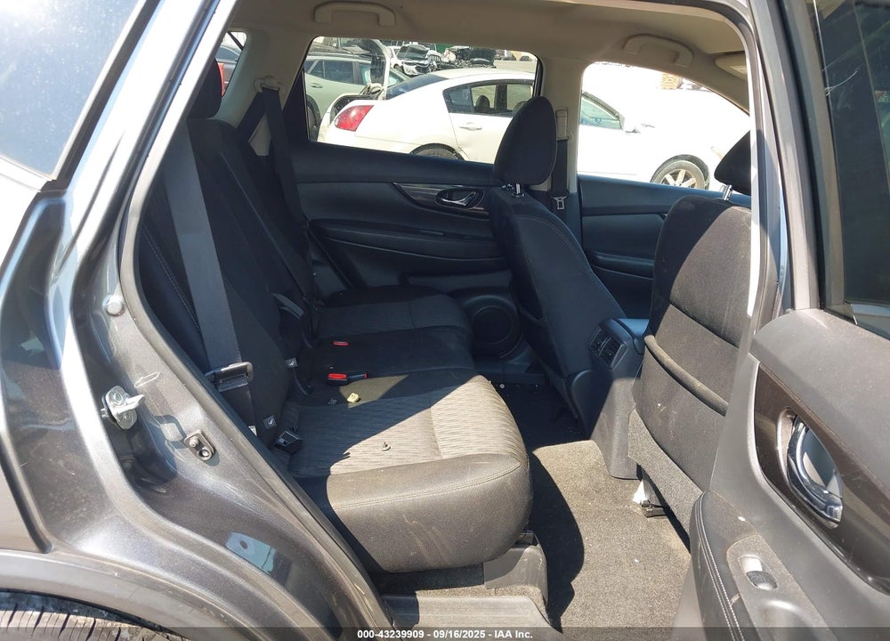 2018 NISSAN ROGUE VIN: 5N1AT2MV9JC724293