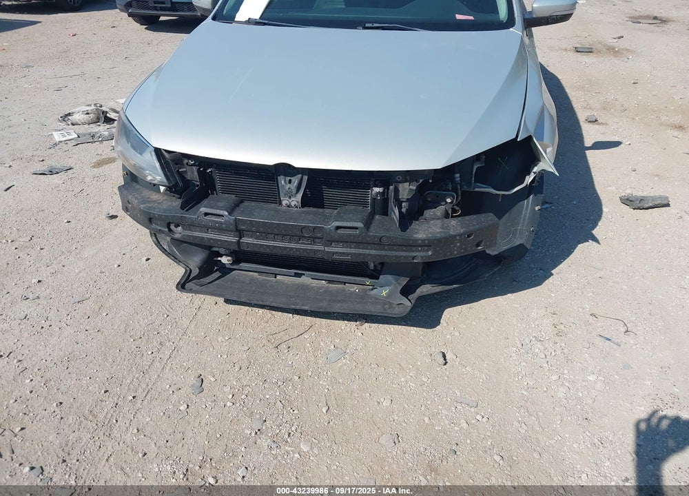 2011 VOLKSWAGEN JETTA VIN: 3VWDX7AJ6BM340151