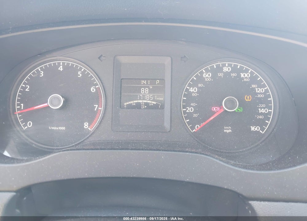 2011 VOLKSWAGEN JETTA VIN: 3VWDX7AJ6BM340151