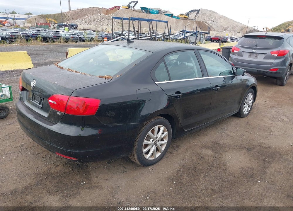 2014 VOLKSWAGEN JETTA 1.8T SE VIN: 3VWD17AJ2EM325099