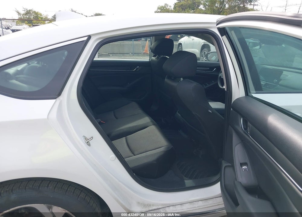 2018 HONDA ACCORD VIN: 1HGCV1F49JA071726