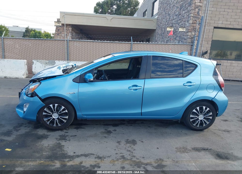 2015 TOYOTA PRIUS C TWO VIN: JTDKDTB32F1109648