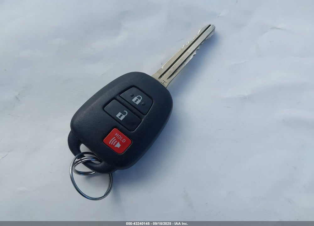 2015 TOYOTA PRIUS C TWO VIN: JTDKDTB32F1109648