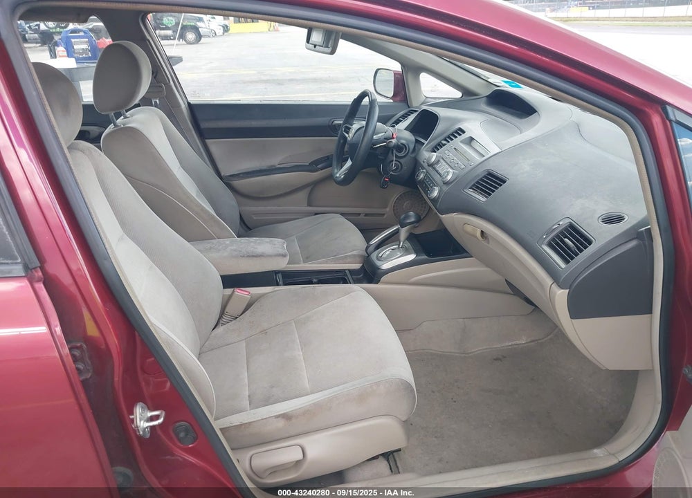 2010 HONDA CIVIC LX VIN: 2HGFA1F57AH560659