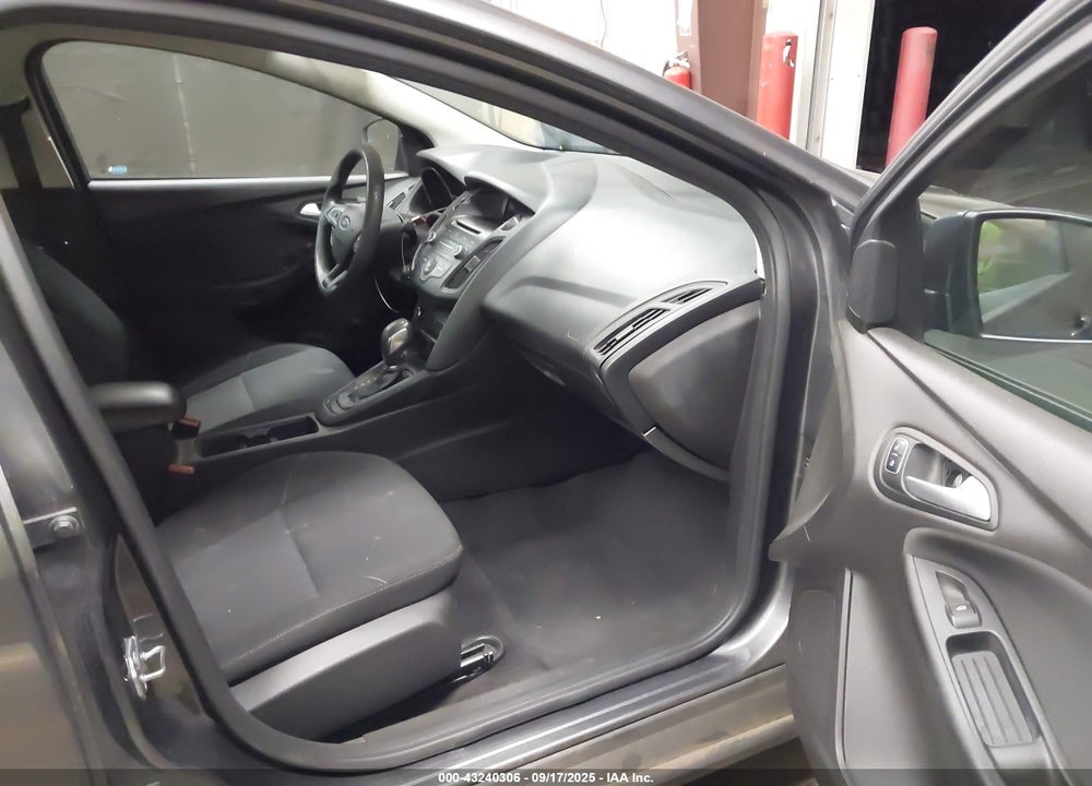 2017 FORD FOCUS VIN: 1FADP3F26HL249569