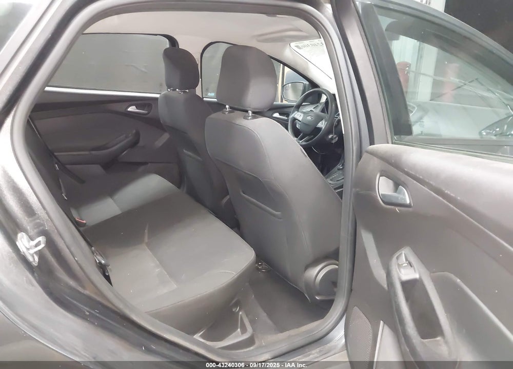 2017 FORD FOCUS VIN: 1FADP3F26HL249569