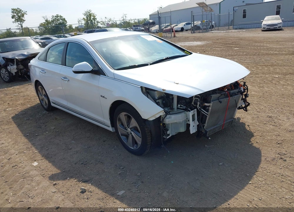 2016 HYUNDAI SONATA PLUG-IN HYBRID VIN: KMHE14L29GA021355