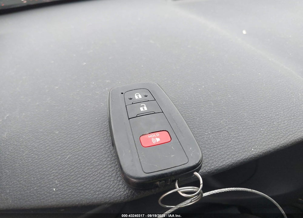 2019 TOYOTA RAV4 VIN: JTMW1RFV2KD026660