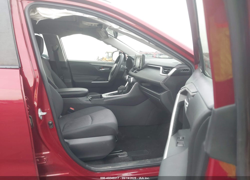 2019 TOYOTA RAV4 VIN: JTMW1RFV2KD026660