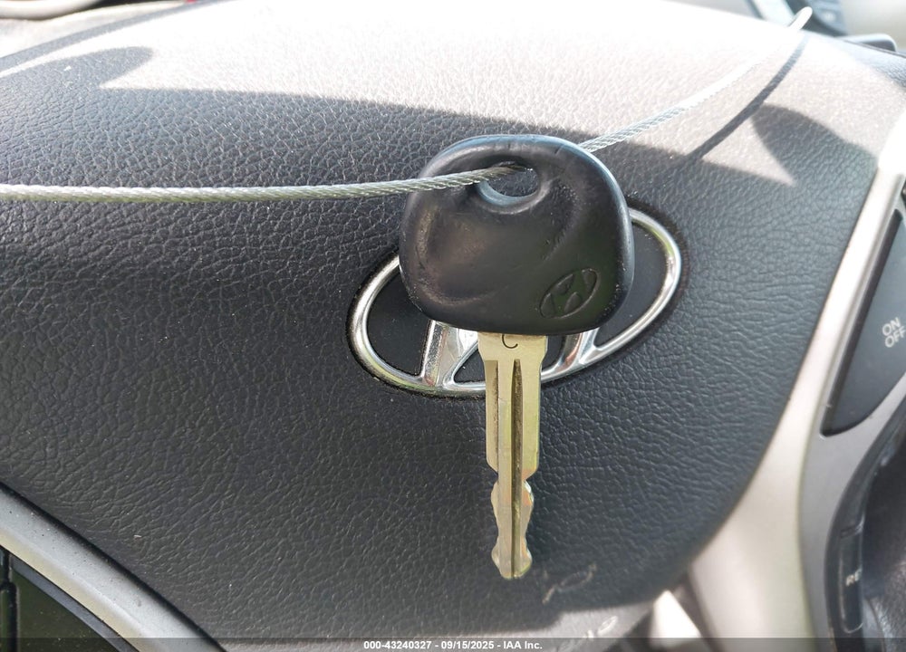 2013 HYUNDAI ELANTRA GLS VIN: 5NPDH4AE6DH158881