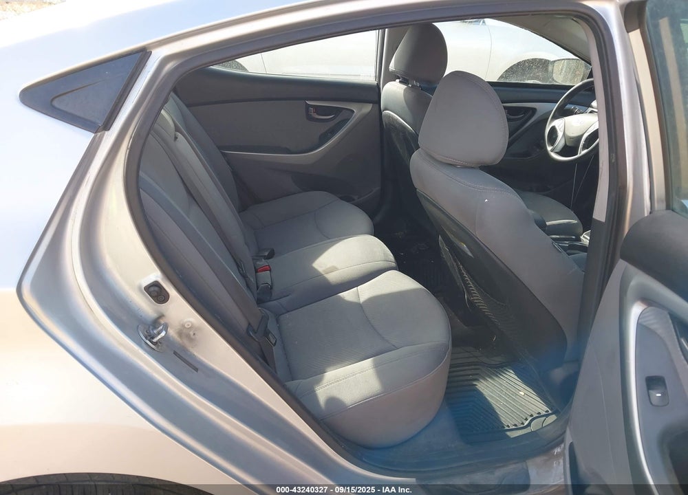 2013 HYUNDAI ELANTRA GLS VIN: 5NPDH4AE6DH158881