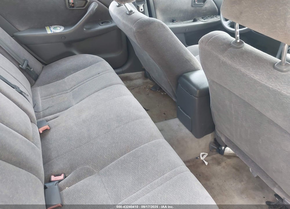 1999 TOYOTA CAMRY LE VIN: 4T1BG22K9XU540931
