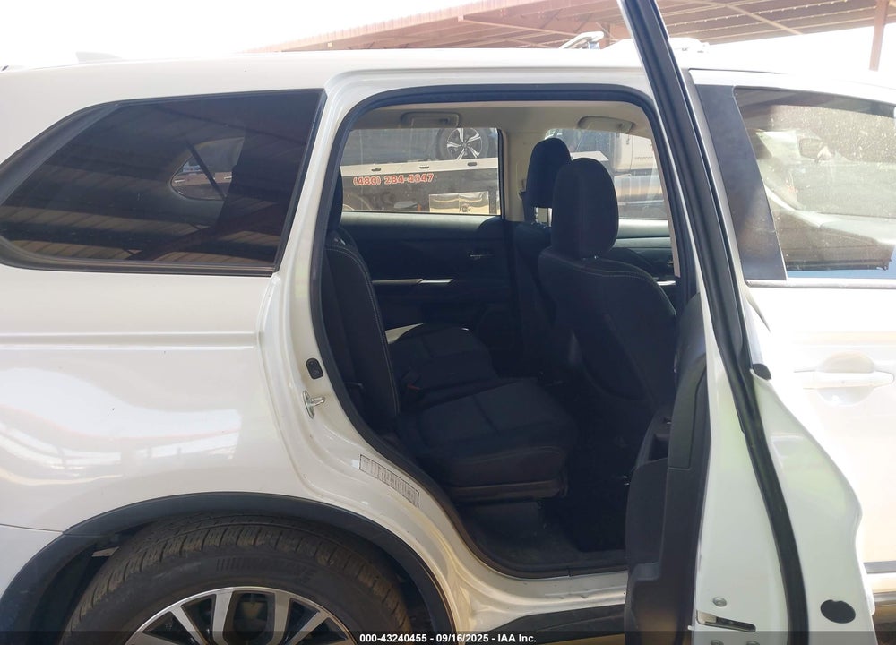 2018 MITSUBISHI OUTLANDER SE VIN: JA4AD3A33JZ040194