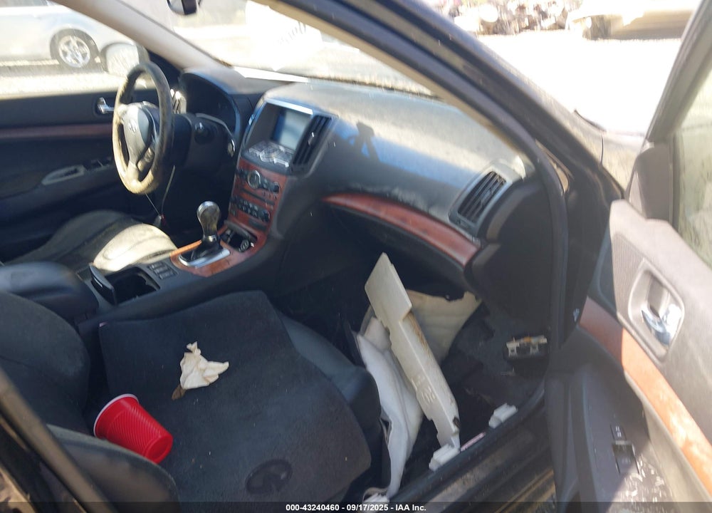 2008 INFINITI G35X VIN: JNKBV61F18M261530