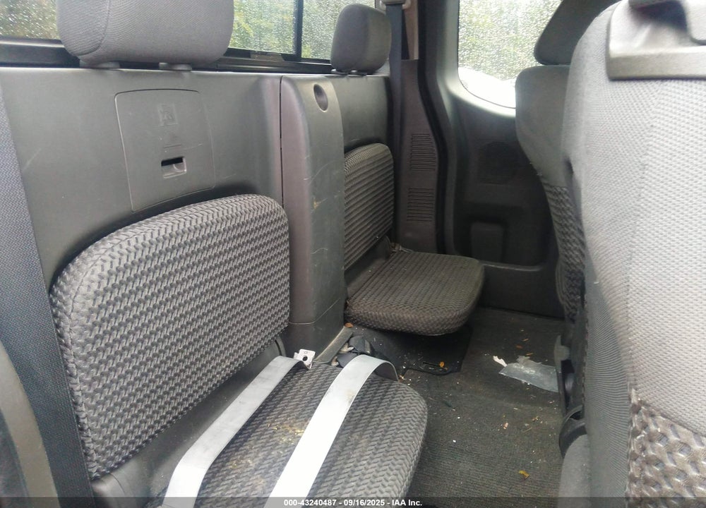 2007 NISSAN FRONTIER SE VIN: 1N6AD06W07C403180