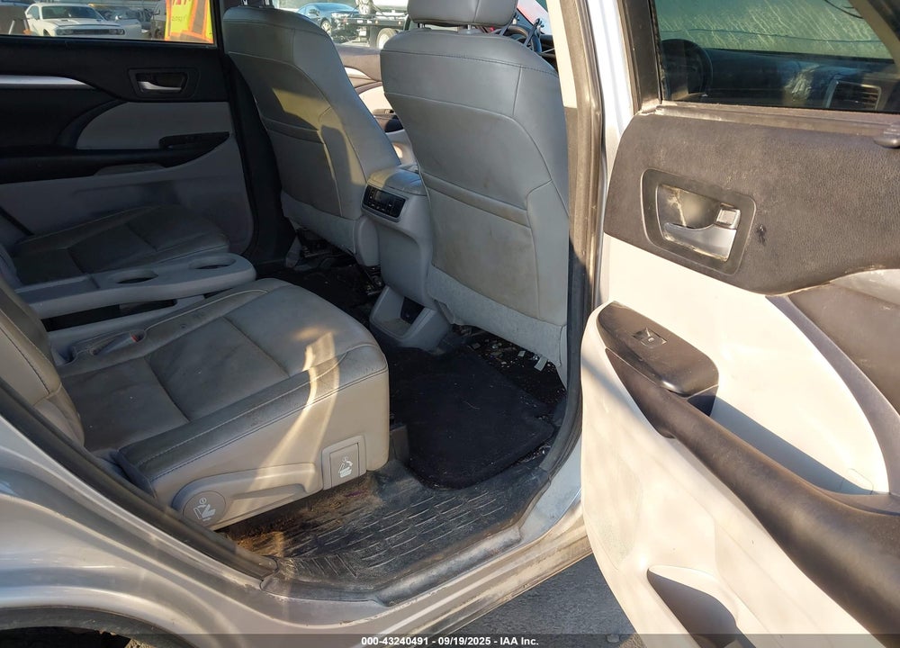 2016 TOYOTA HIGHLANDER VIN: 5TDKKRFH9GS501657