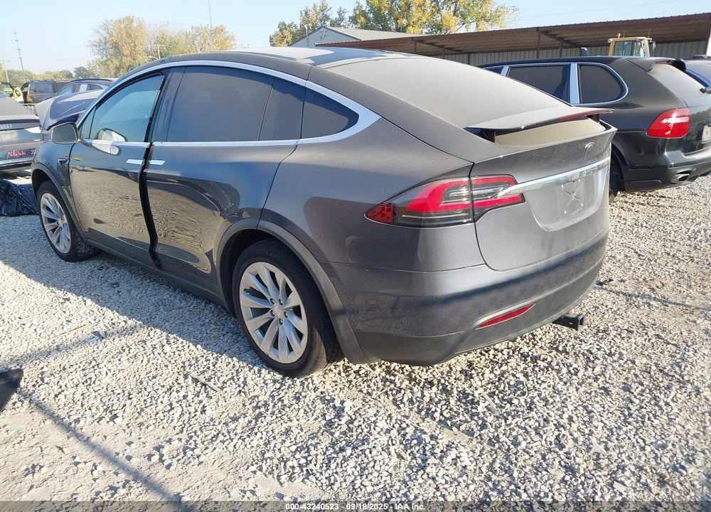 2020 TESLA MODEL X VIN: 5YJXCDE20LF263070