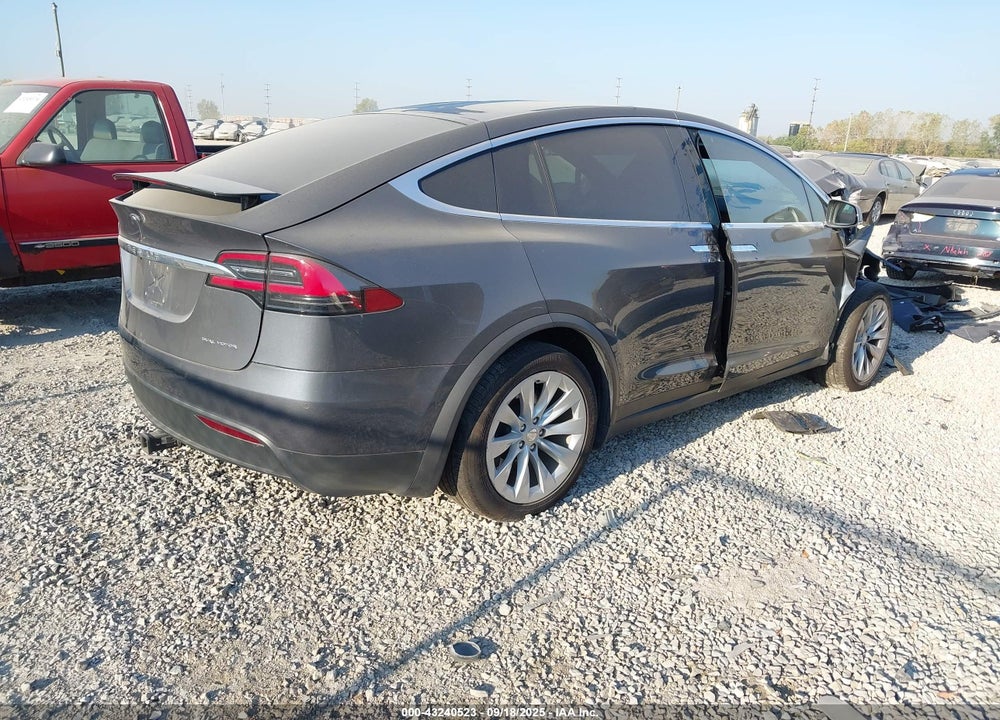 2020 TESLA MODEL X VIN: 5YJXCDE20LF263070