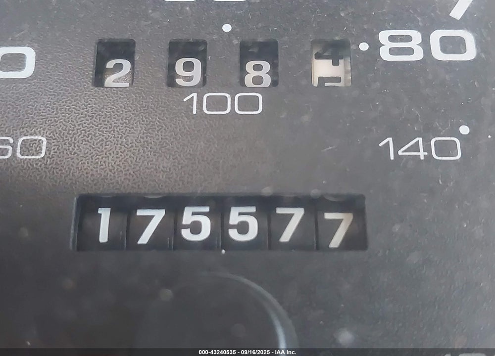2003 FORD TAURUS SES VIN: 1FAFP55253G217431
