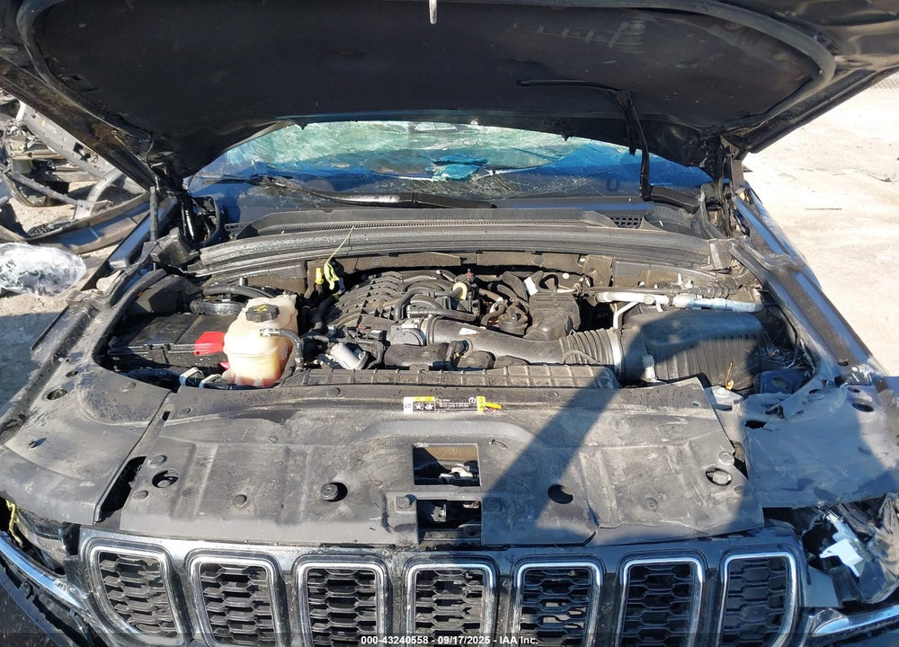 2022 JEEP GRAND CHEROKEE VIN: 1C4RJHBG5N8540563
