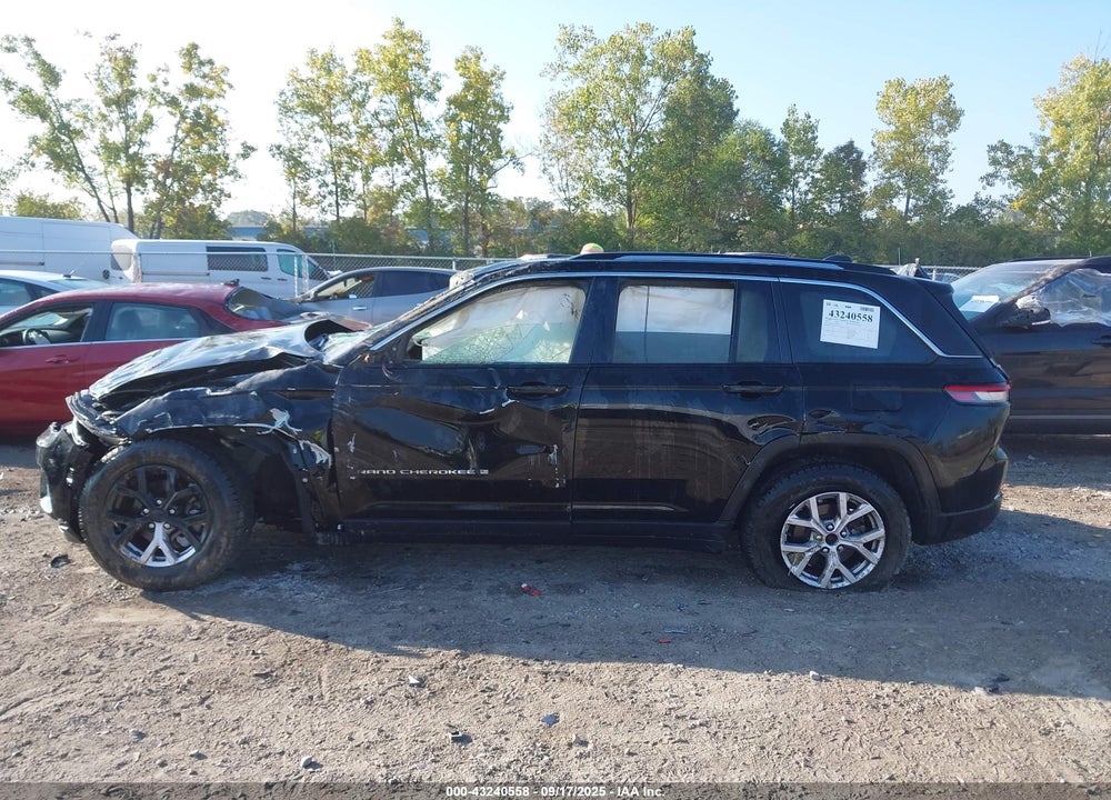 2022 JEEP GRAND CHEROKEE VIN: 1C4RJHBG5N8540563