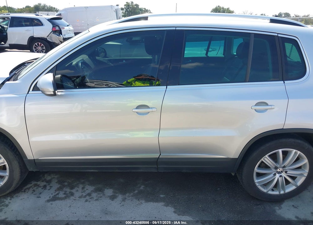 2013 VOLKSWAGEN TIGUAN SE VIN: WVGBV7AX9DW507668