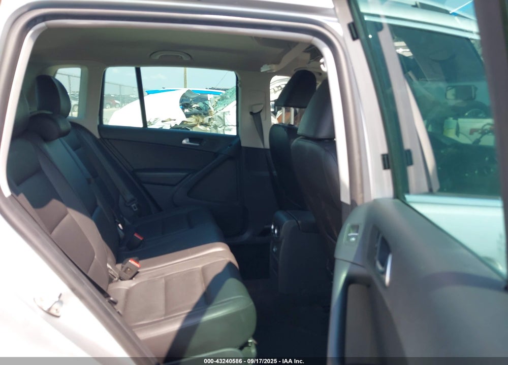 2013 VOLKSWAGEN TIGUAN SE VIN: WVGBV7AX9DW507668