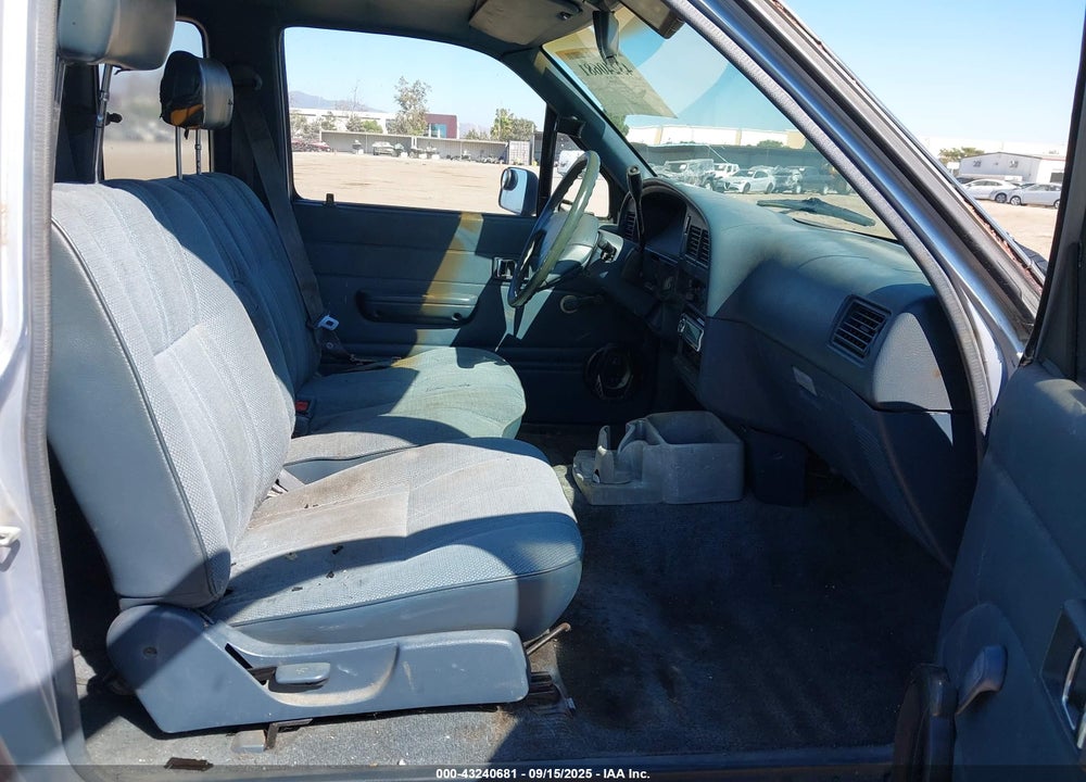 1989 TOYOTA PICKUP 1/2 TON EX LNG WHLBSE DLX VIN: JT4RN93P0K0009628