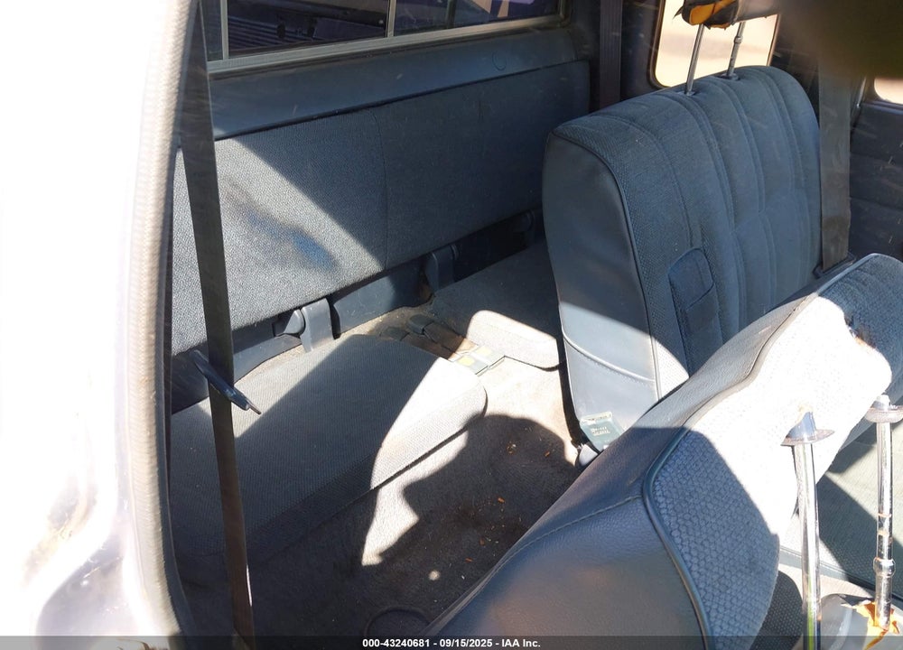 1989 TOYOTA PICKUP 1/2 TON EX LNG WHLBSE DLX VIN: JT4RN93P0K0009628