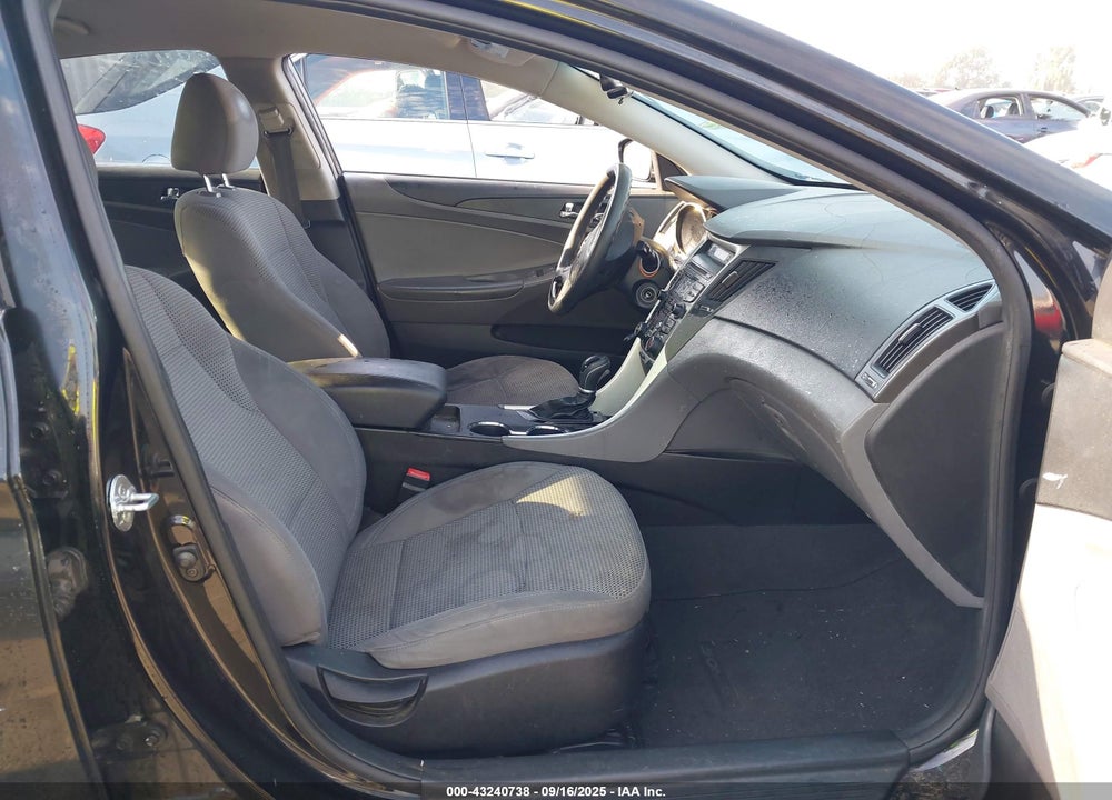 2012 HYUNDAI SONATA GLS VIN: 5NPEB4AC1CH441885