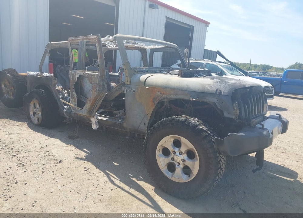 2015 JEEP WRANGLER UNLIMITED SAHARA VIN: 1C4BJWEG6FL546534