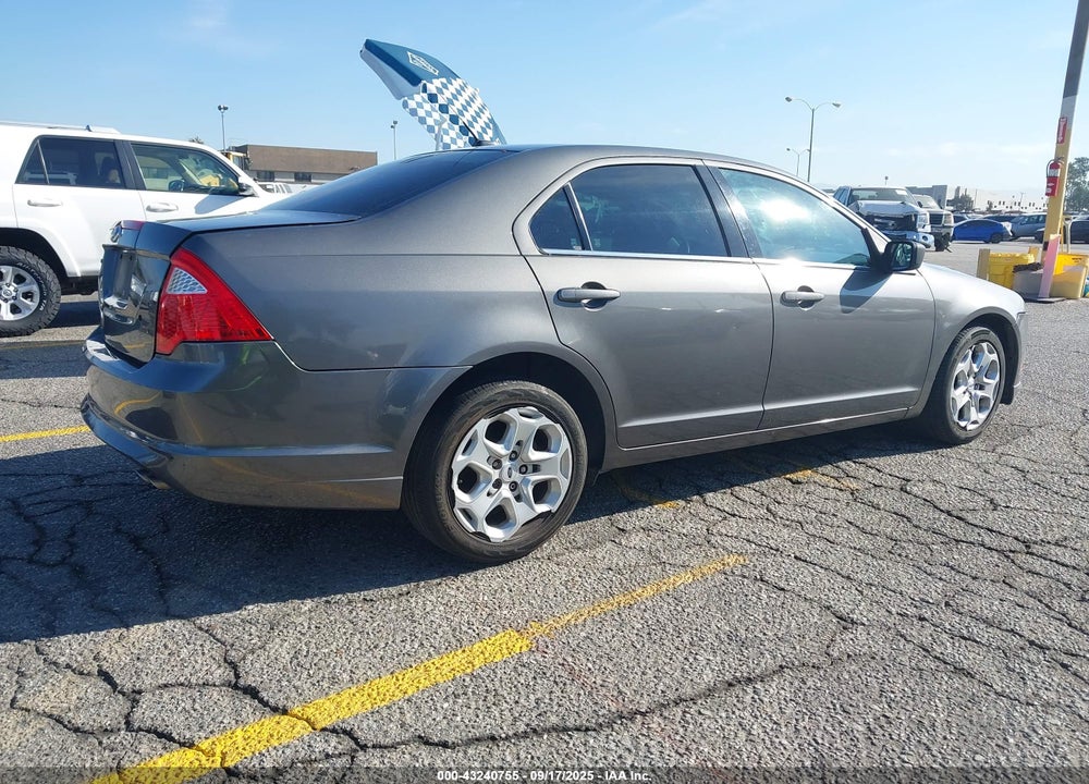 2011 FORD FUSION VIN: 3FAHP0HA4BR221721