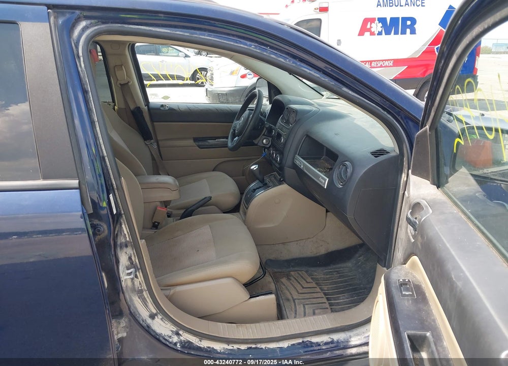 2016 JEEP COMPASS VIN: 1C4NJCBA1GD569050