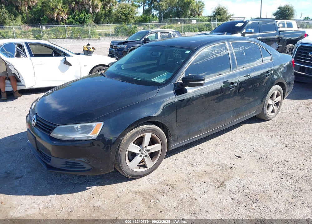 2012 VOLKSWAGEN JETTA 2.0L TDI VIN: 3VWLL7AJ7CM088130