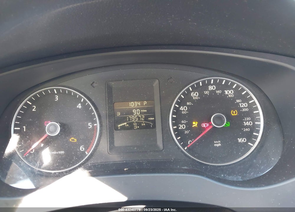 2012 VOLKSWAGEN JETTA 2.0L TDI VIN: 3VWLL7AJ7CM088130