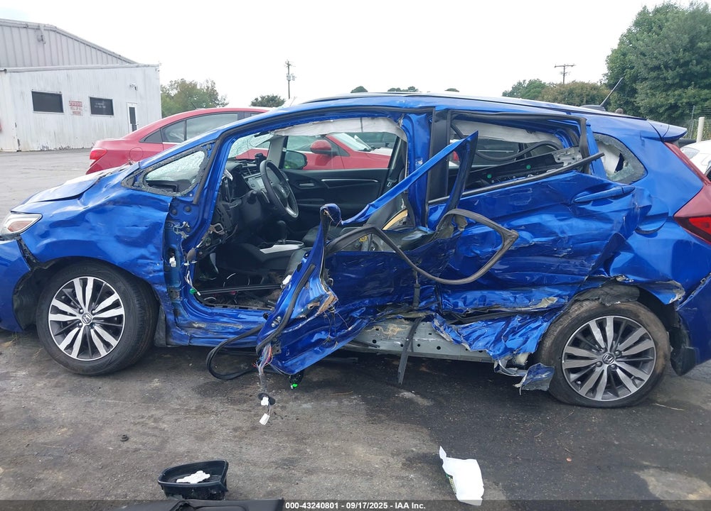 2016 HONDA FIT VIN: 3HGGK5H96GM703703