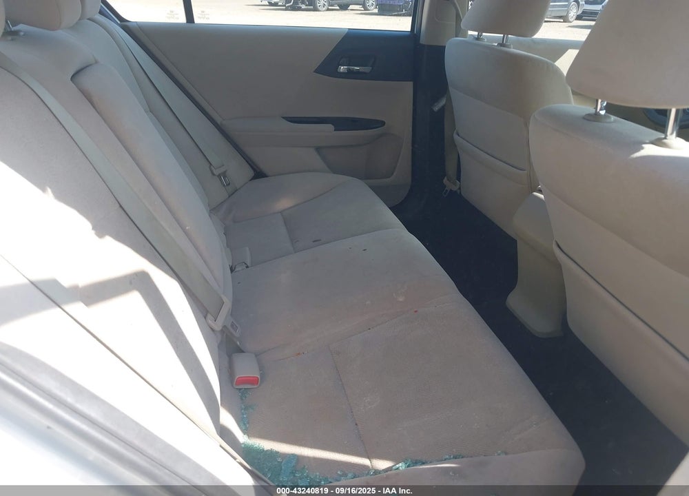 2013 HONDA ACCORD VIN: 1HGCR2F30DA032383