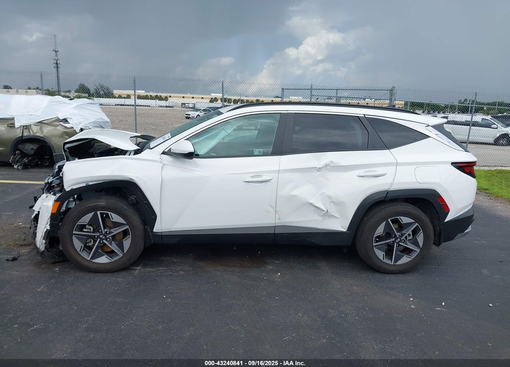 2025 HYUNDAI TUCSON SEL VIN: 5NMJB3DE0SH542353