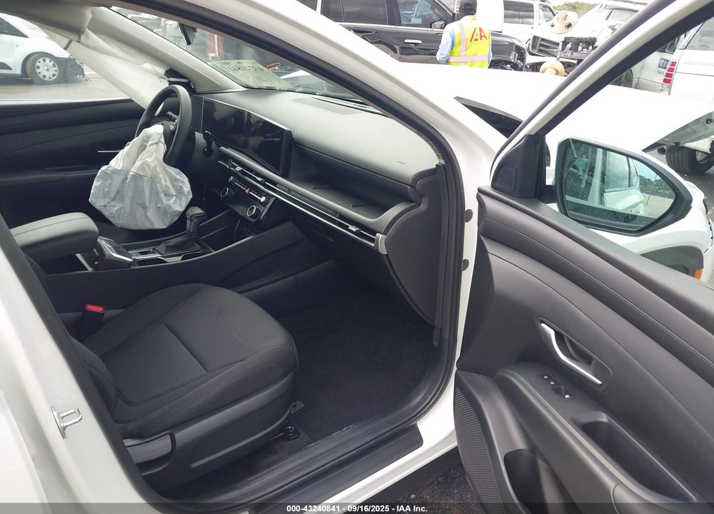 2025 HYUNDAI TUCSON SEL VIN: 5NMJB3DE0SH542353