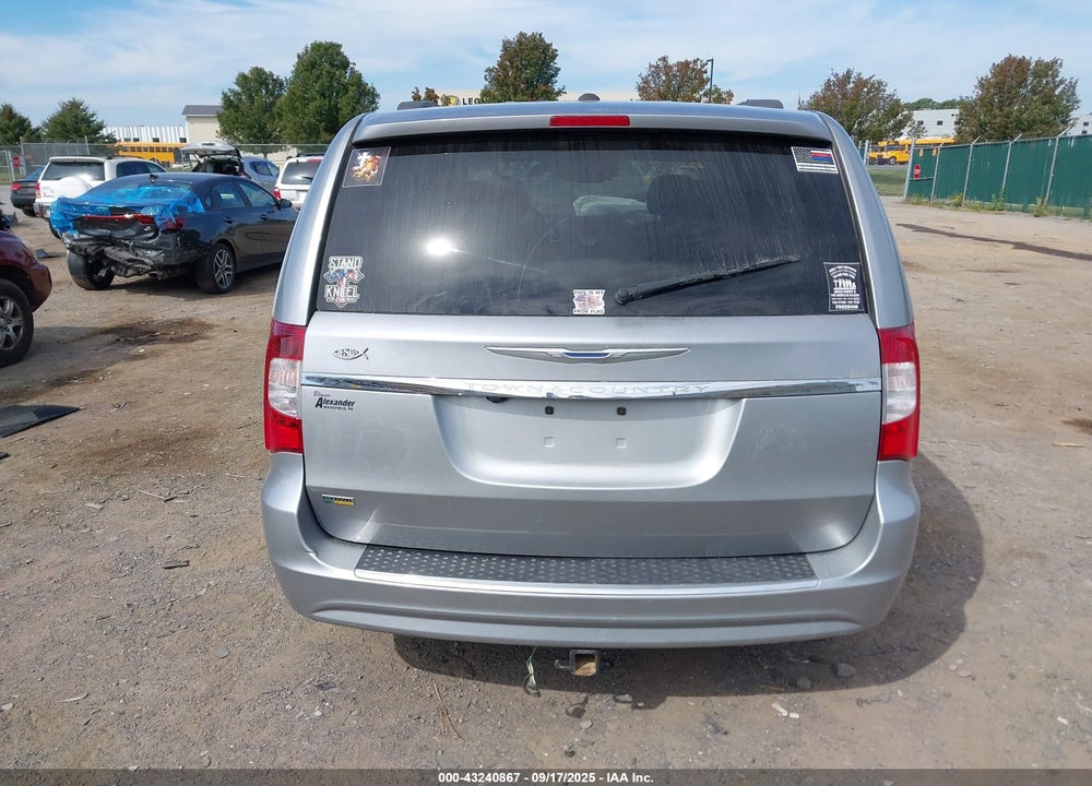2016 CHRYSLER TOWN & COUNTRY VIN: 2C4RC1BG9GR281536