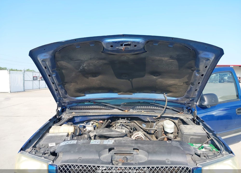 2004 CHEVROLET SILVERADO 1500 LS VIN: 2GCEC19T841158547