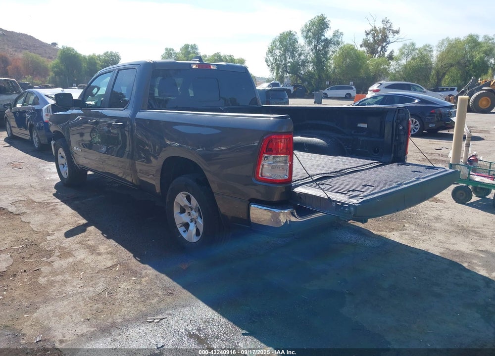 2023 RAM 1500 BIG HORN 4X2 6'4 BOX VIN: 1C6RREBG0PN585669