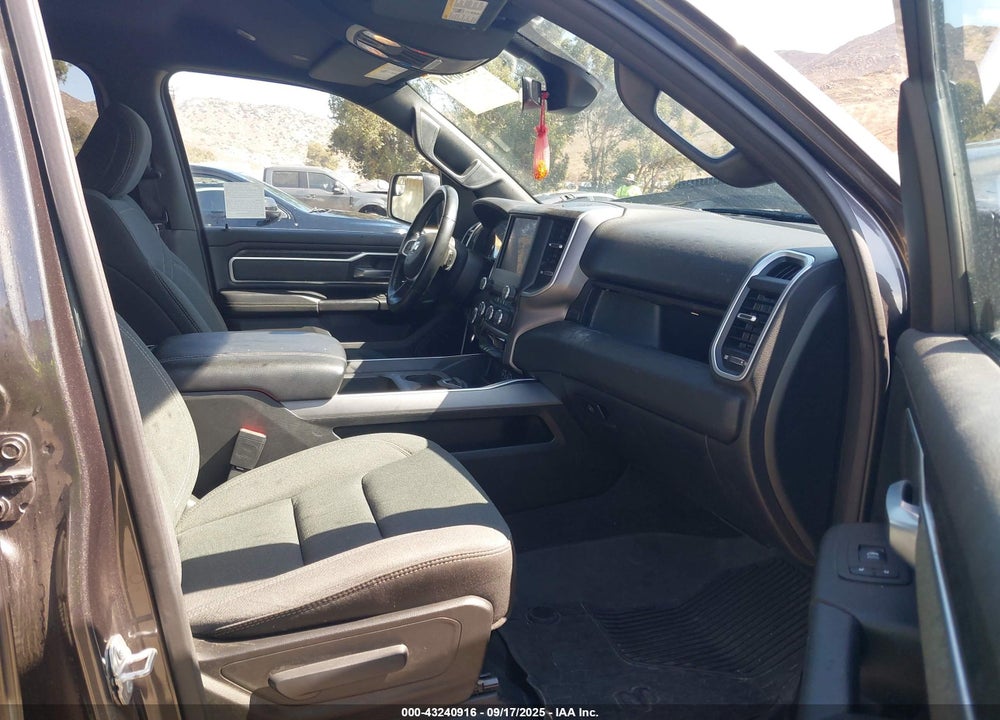2023 RAM 1500 BIG HORN 4X2 6'4 BOX VIN: 1C6RREBG0PN585669