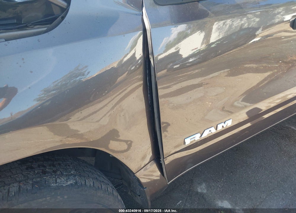 2023 RAM 1500 BIG HORN 4X2 6'4 BOX VIN: 1C6RREBG0PN585669