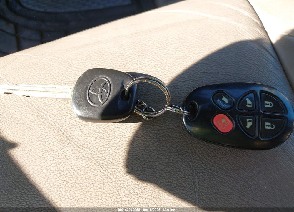 2009 TOYOTA SIENNA LIMITED VIN: 5TDBK22C09S022516