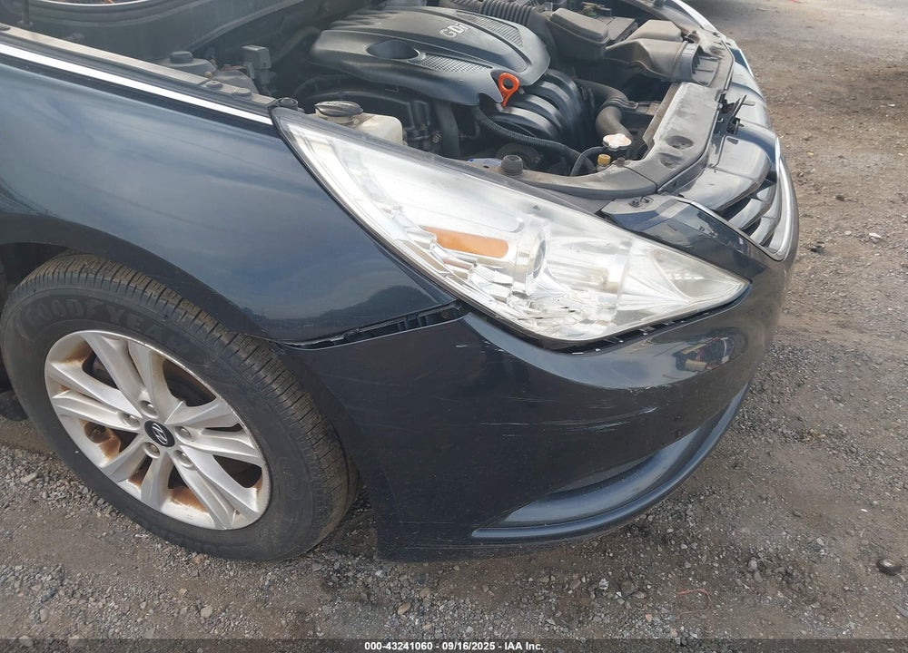 2011 HYUNDAI SONATA VIN: 5NPEB4AC5BH096049
